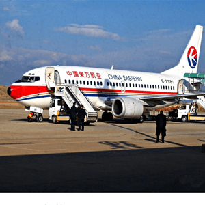 西宁航空运输航空快运业稳步发展的原因是什么？